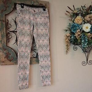 Hot Kiss Womens Pink & Gray Aztec Skinny Jeans. NWOT Size 6